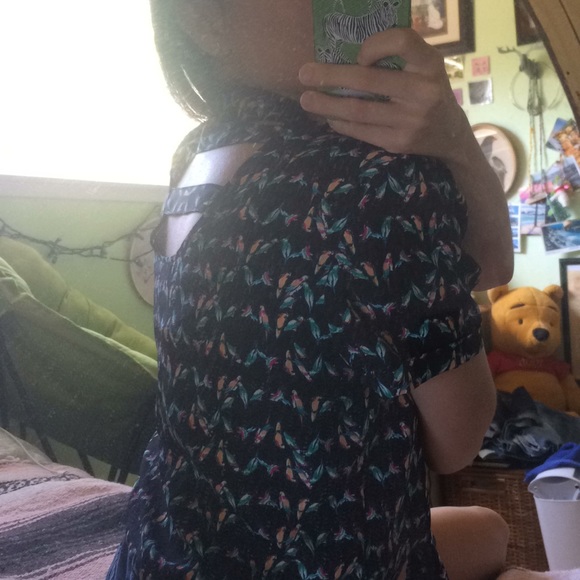 Summer parrot pattern front tie collar button down - Picture 5 of 5